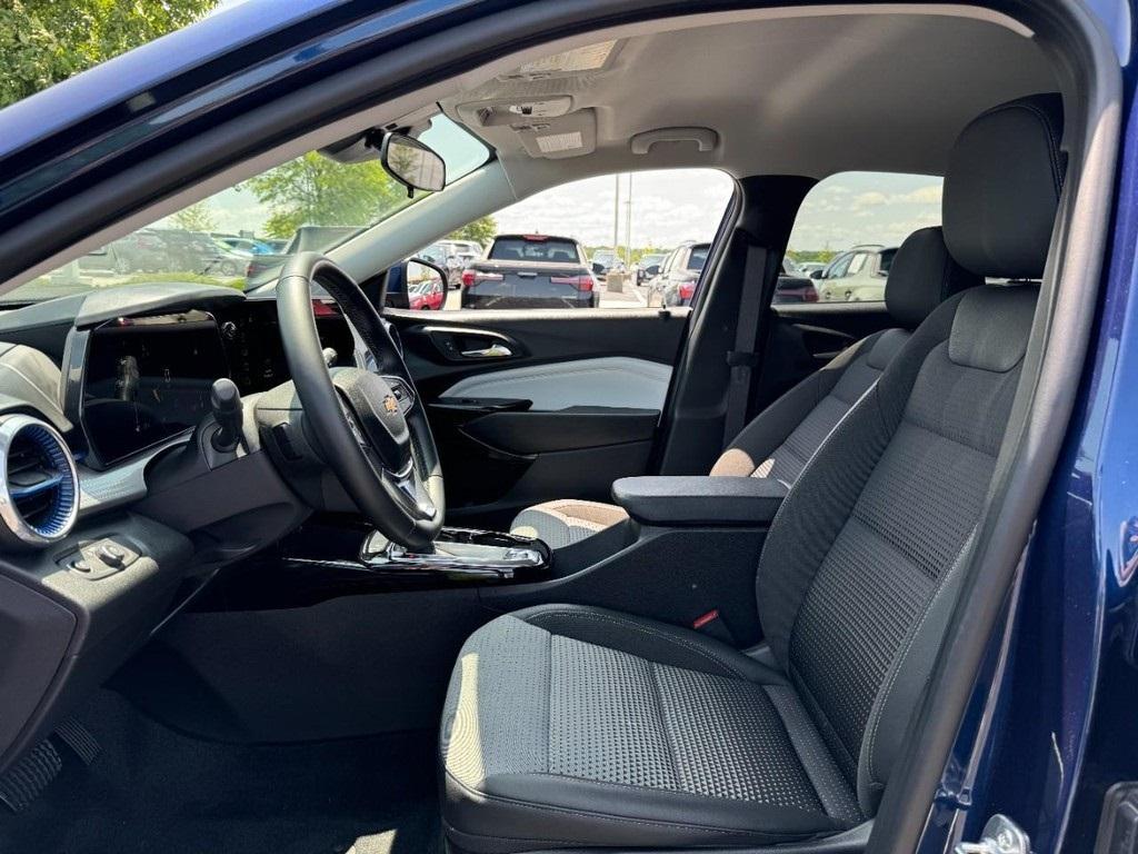 used 2024 Chevrolet Trax car, priced at $23,177