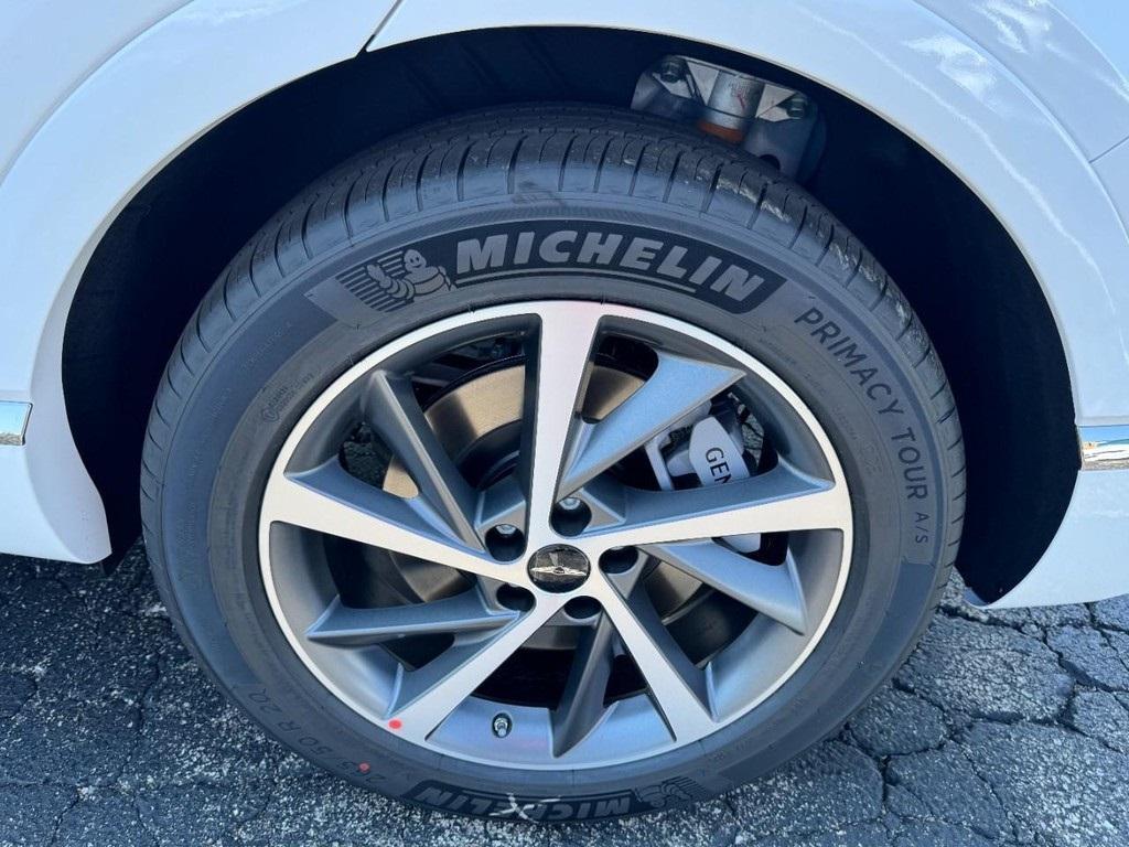 new 2026 Genesis GV80 car, priced at $70,095
