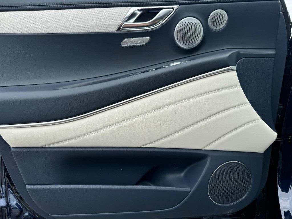new 2025 Genesis GV80 car, priced at $82,745