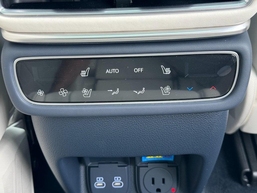 new 2025 Genesis GV80 car, priced at $82,745