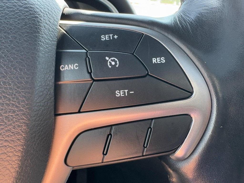 used 2020 Jeep Grand Cherokee car, priced at $20,777