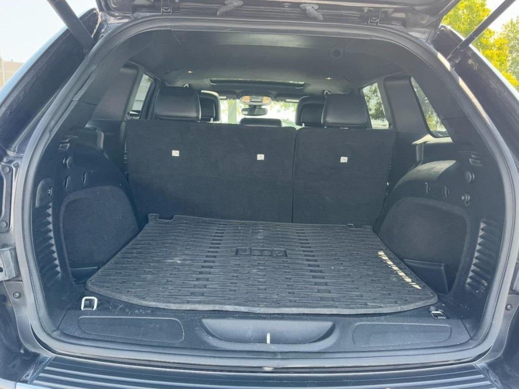 used 2020 Jeep Grand Cherokee car, priced at $20,777