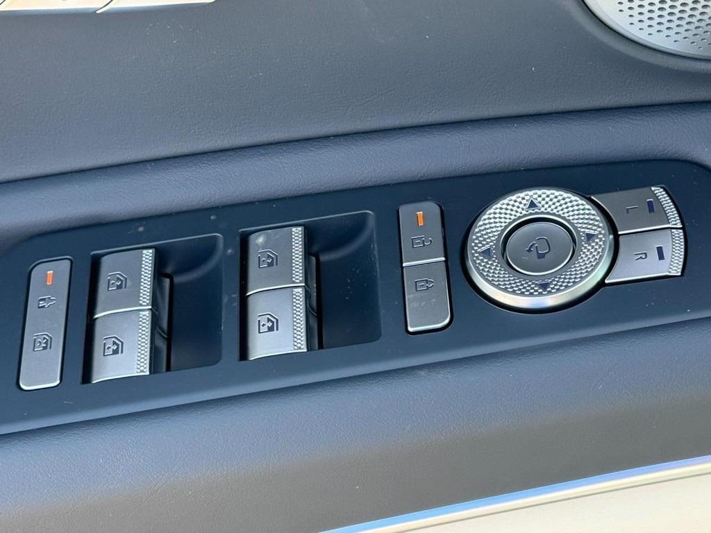 new 2025 Genesis GV80 car, priced at $82,674
