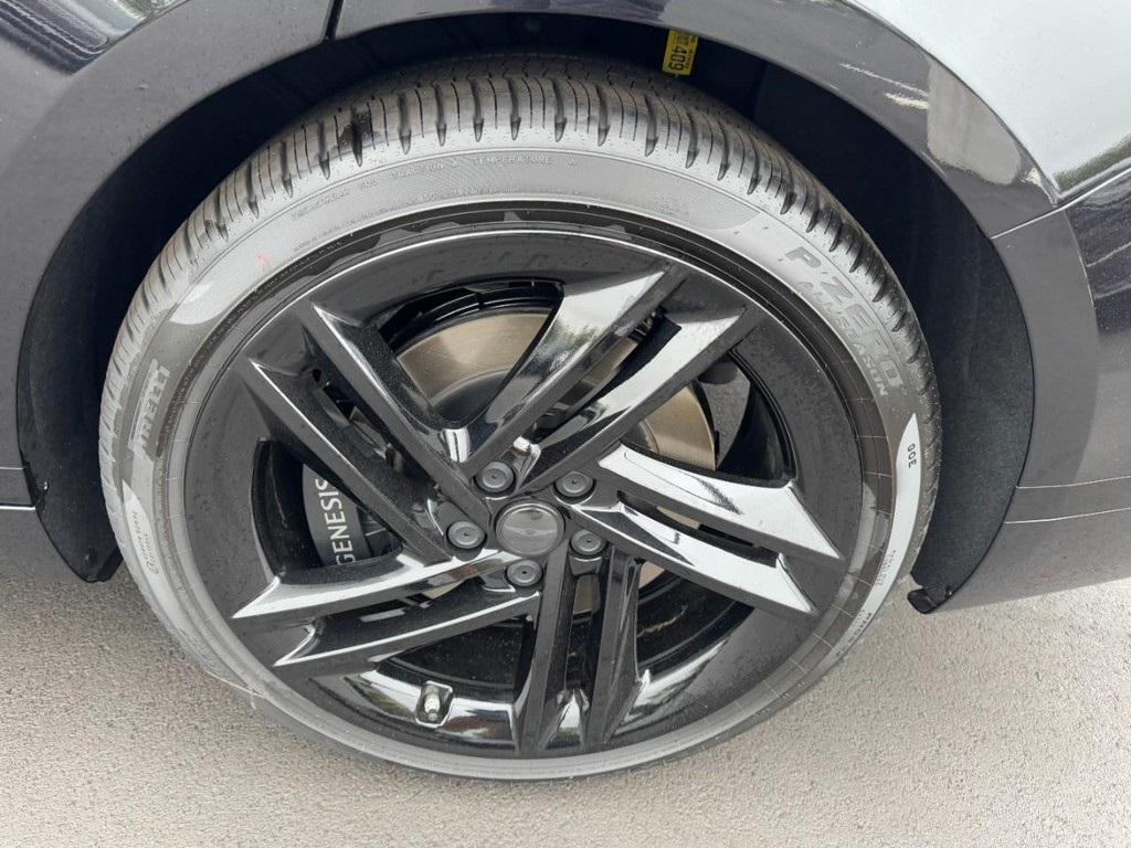 new 2026 Genesis G80 car, priced at $81,785