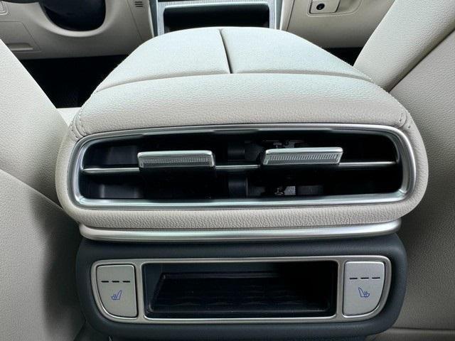 new 2025 Genesis GV80 car, priced at $77,084