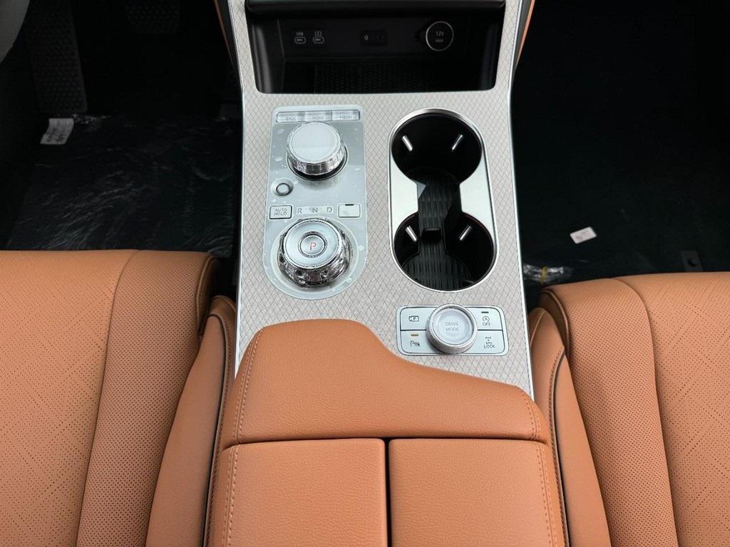 new 2025 Genesis GV80 car, priced at $77,034