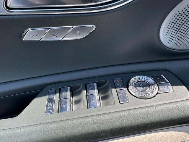 new 2025 Genesis GV80 car, priced at $82,570