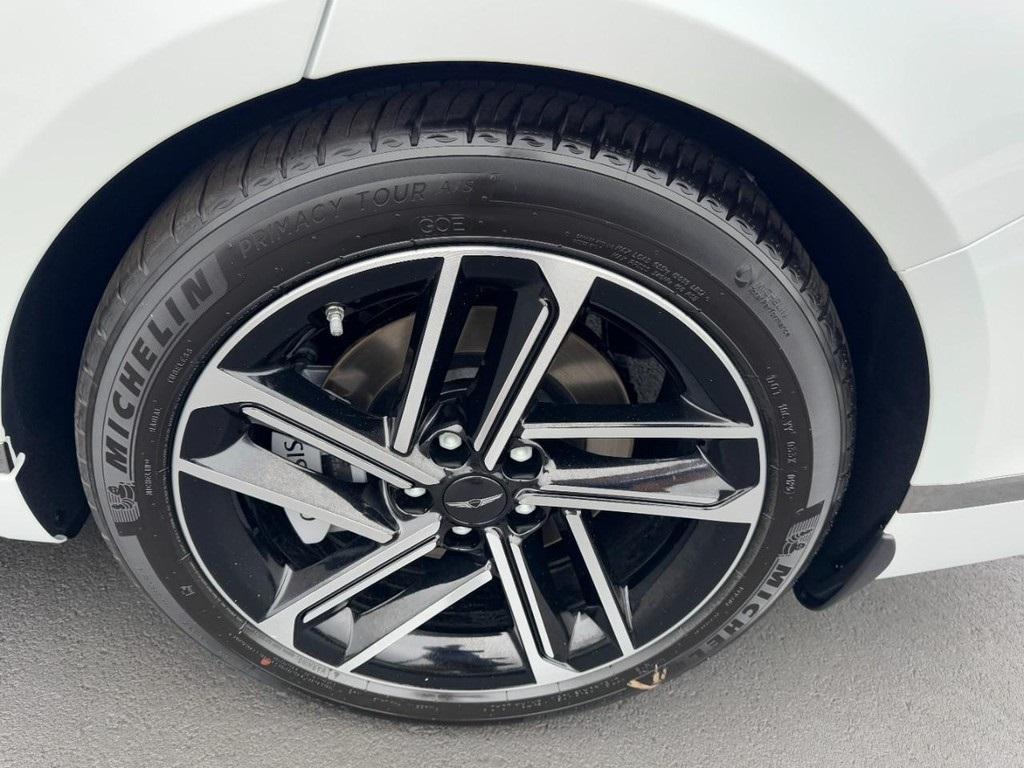 new 2026 Genesis G80 car, priced at $66,645