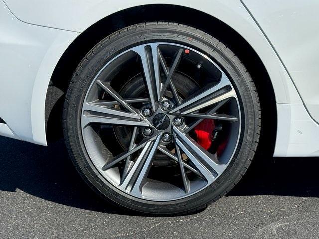 new 2025 Genesis G70 car, priced at $47,024