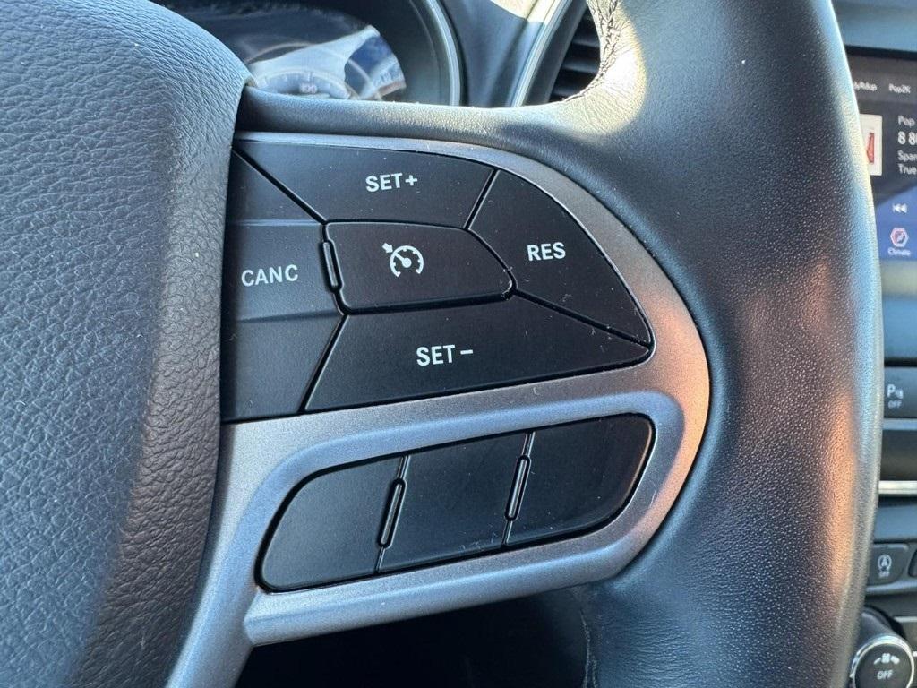 used 2021 Jeep Cherokee car, priced at $17,995