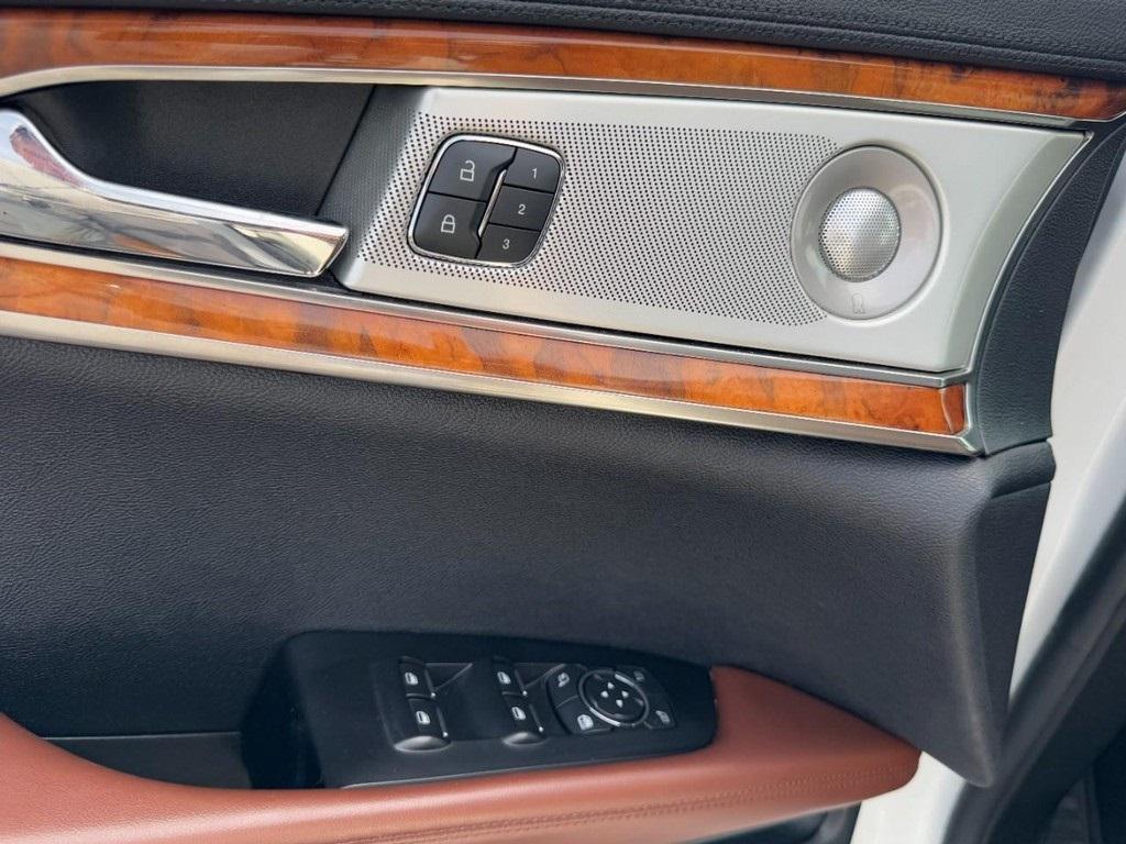 used 2020 Lincoln Nautilus car, priced at $23,577