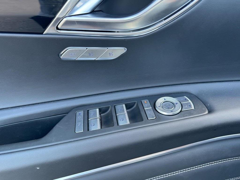 used 2025 Genesis GV80 car, priced at $53,995