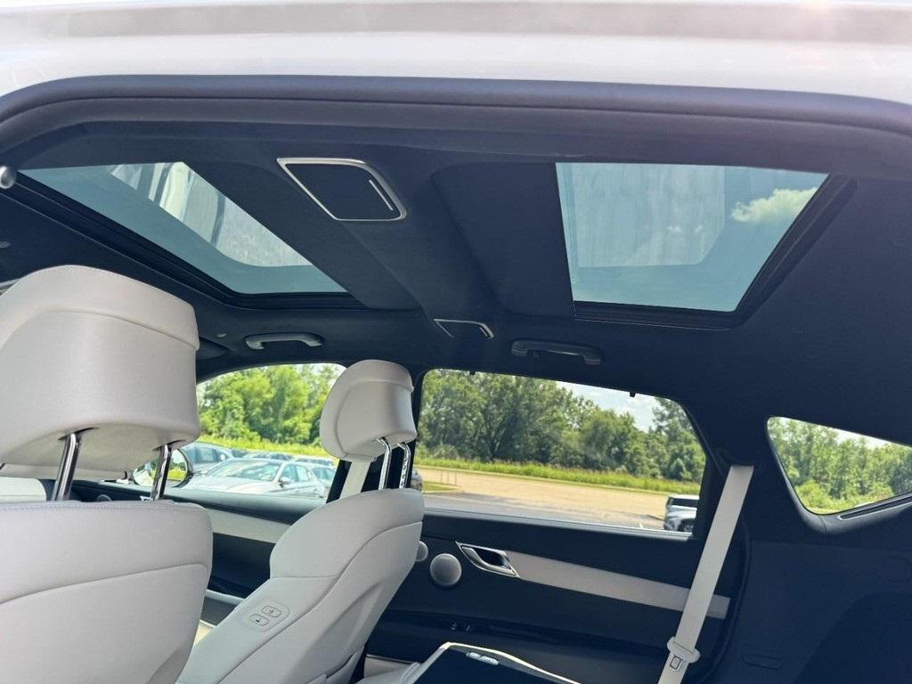 new 2025 Genesis GV80 car, priced at $82,745