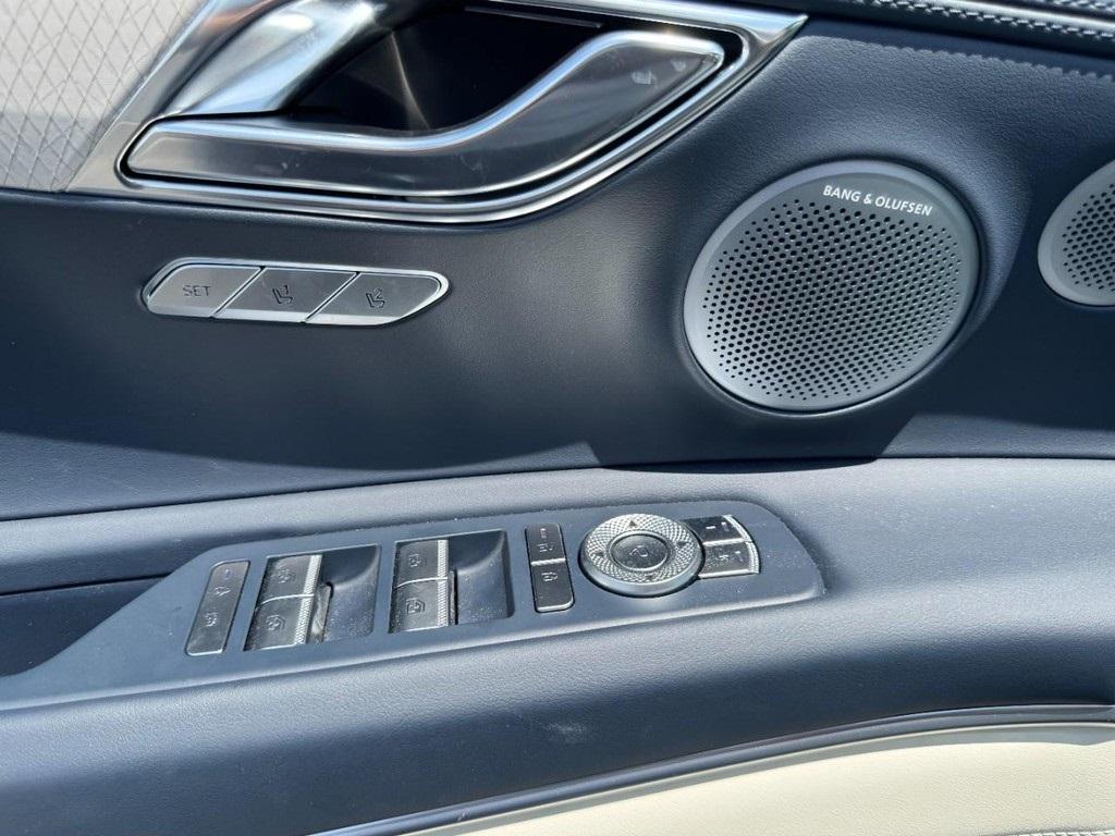 new 2025 Genesis GV80 car, priced at $82,745