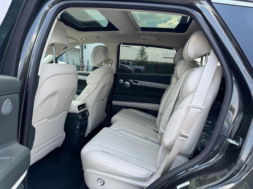 new 2025 Genesis GV80 car, priced at $77,024