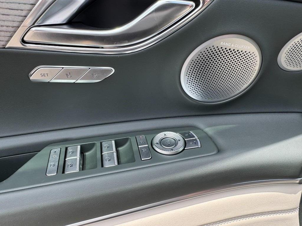 new 2025 Genesis GV80 car, priced at $69,154