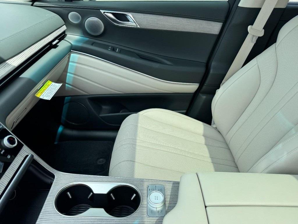 new 2025 Genesis GV80 car, priced at $69,154