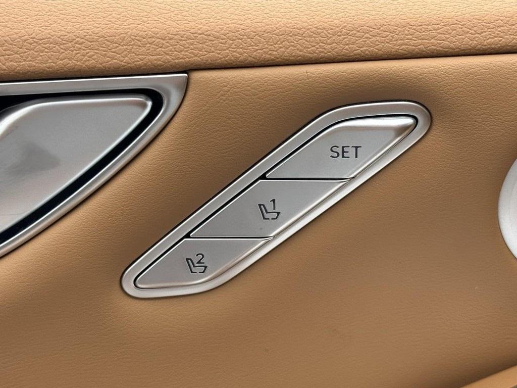 new 2025 Genesis G80 car, priced at $64,215