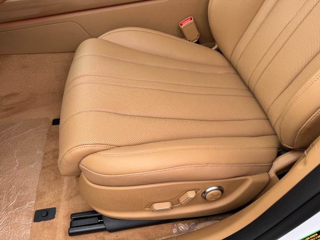 new 2025 Genesis G80 car, priced at $64,215