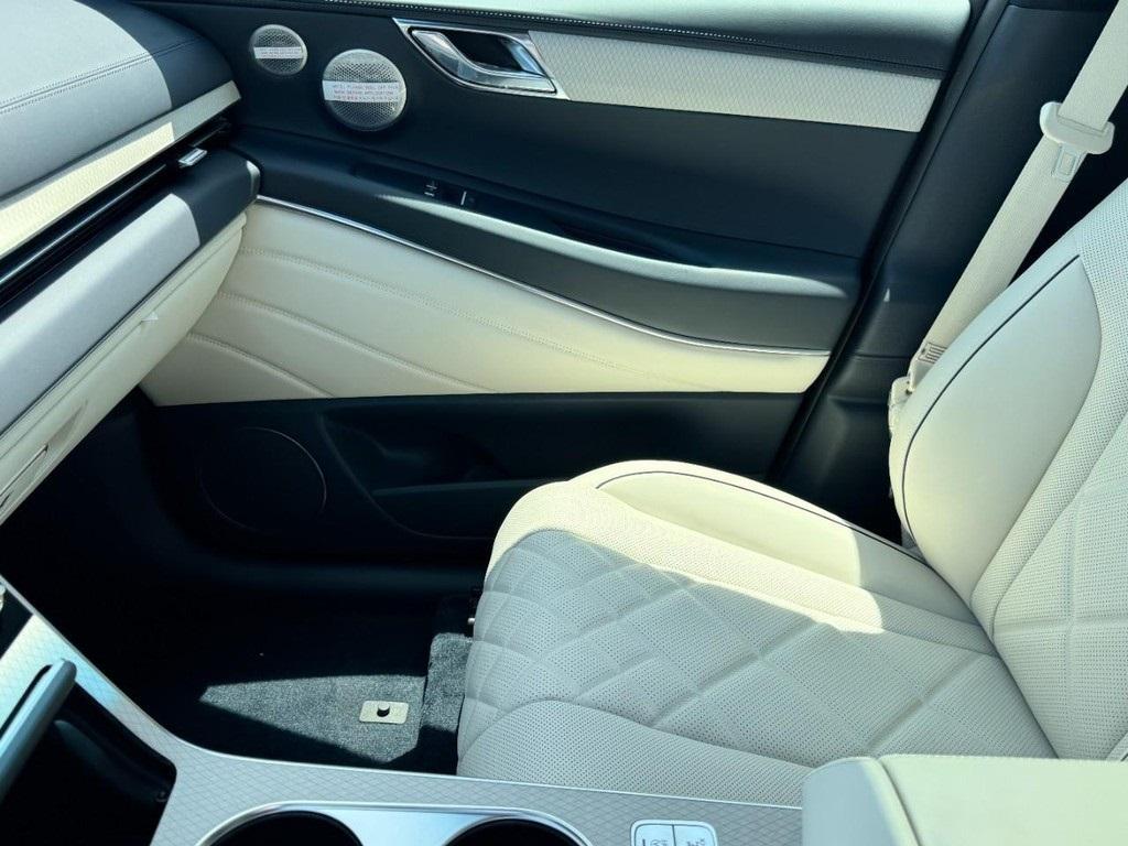 new 2025 Genesis GV80 car, priced at $82,735