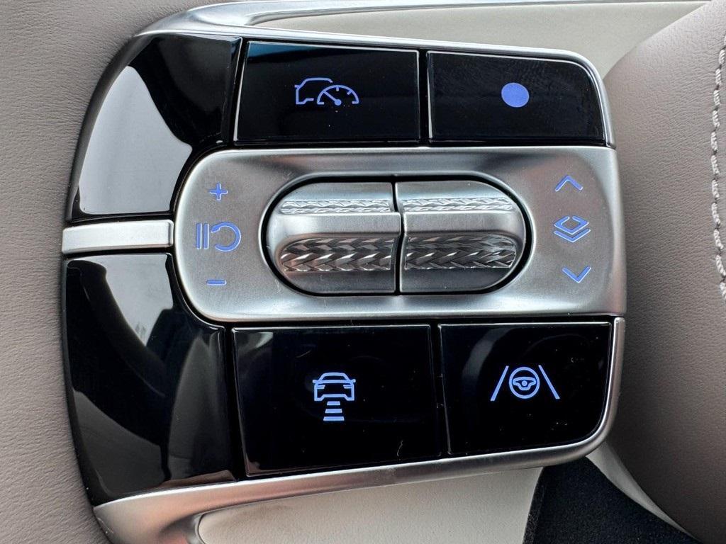 new 2026 Genesis G90 car, priced at $105,410