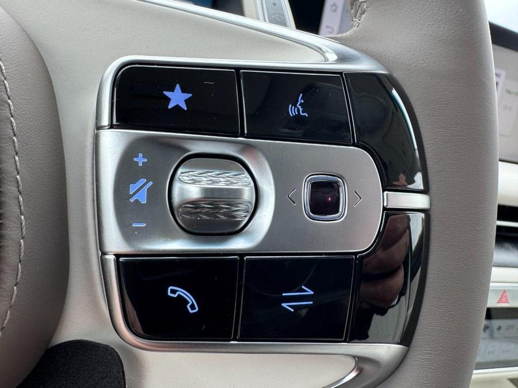 new 2026 Genesis G90 car, priced at $105,410