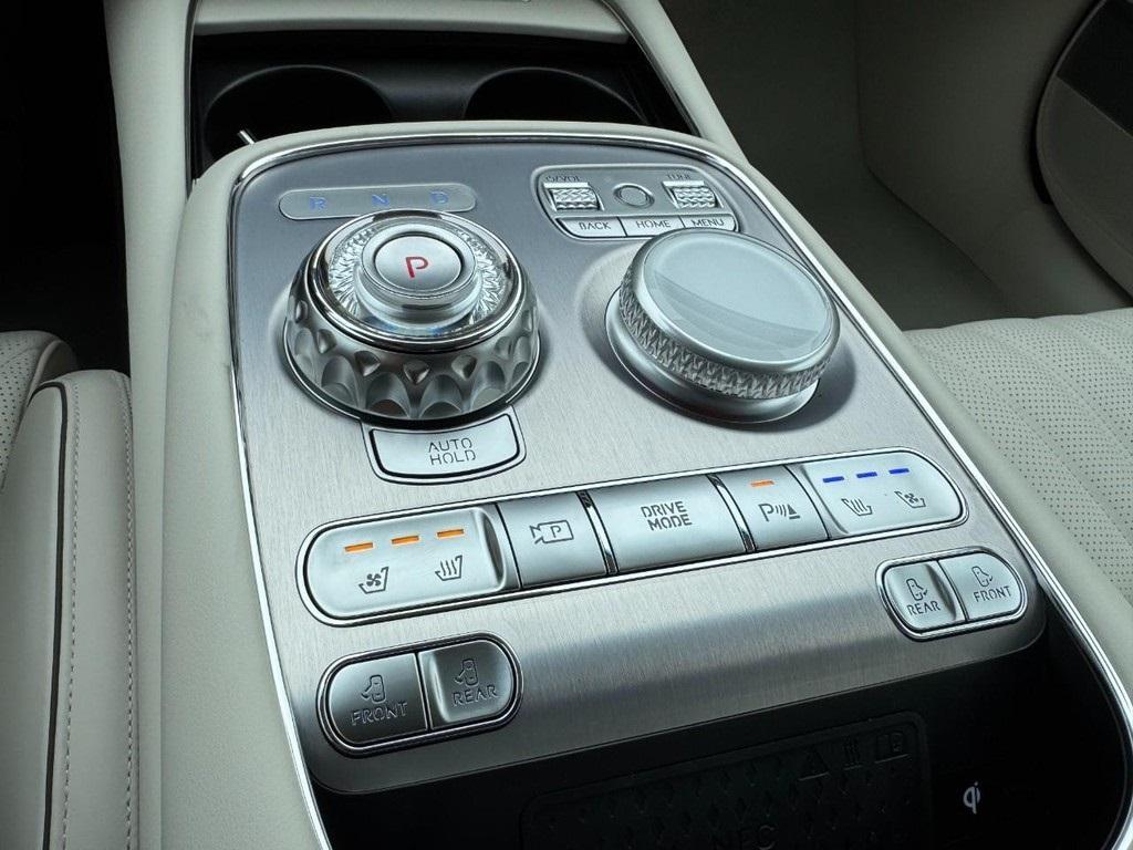 new 2026 Genesis G90 car, priced at $105,410