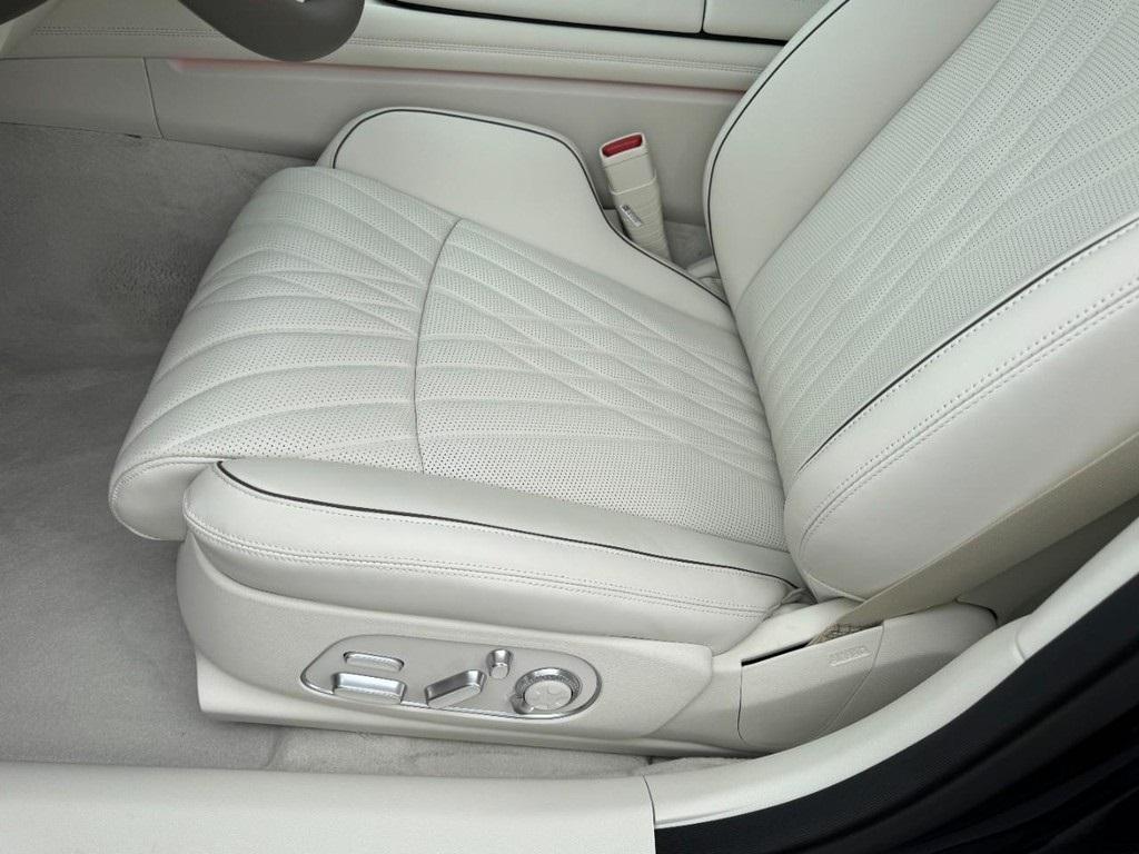 new 2026 Genesis G90 car, priced at $105,410