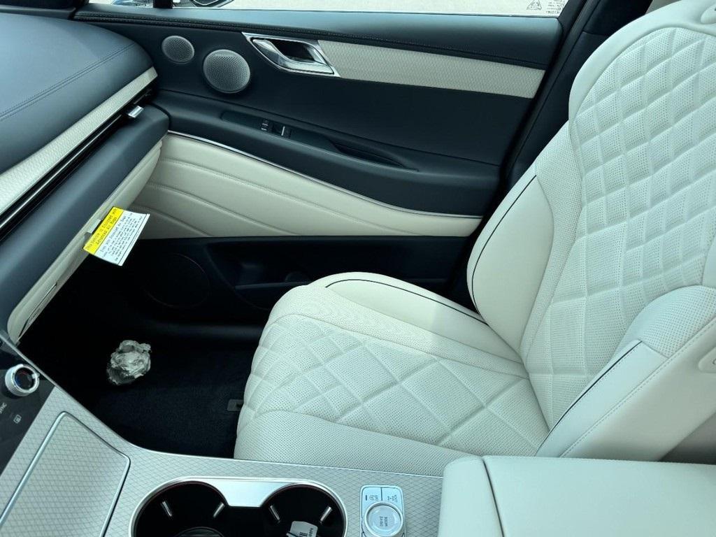 new 2025 Genesis GV80 car, priced at $82,954