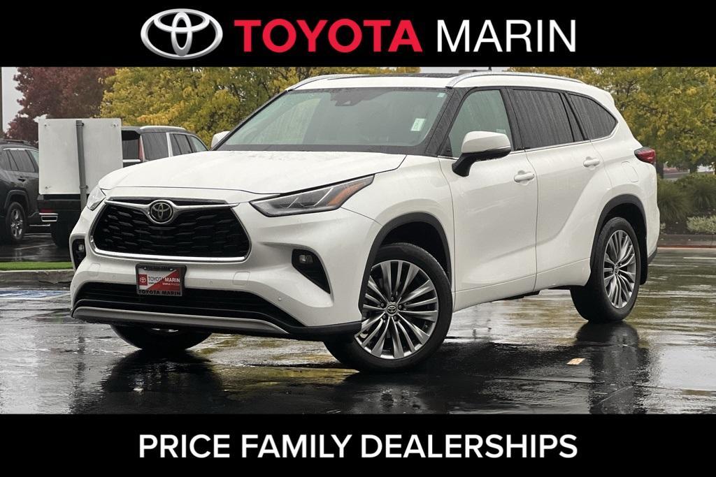 used 2021 Toyota Highlander car, priced at $41,991