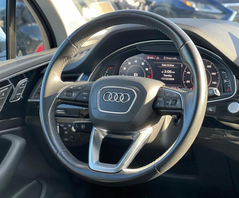 used 2017 Audi Q7 car, priced at $22,491