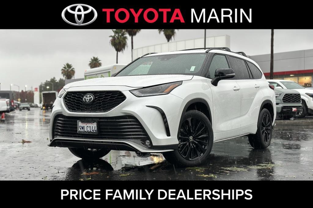 used 2024 Toyota Highlander car, priced at $46,991