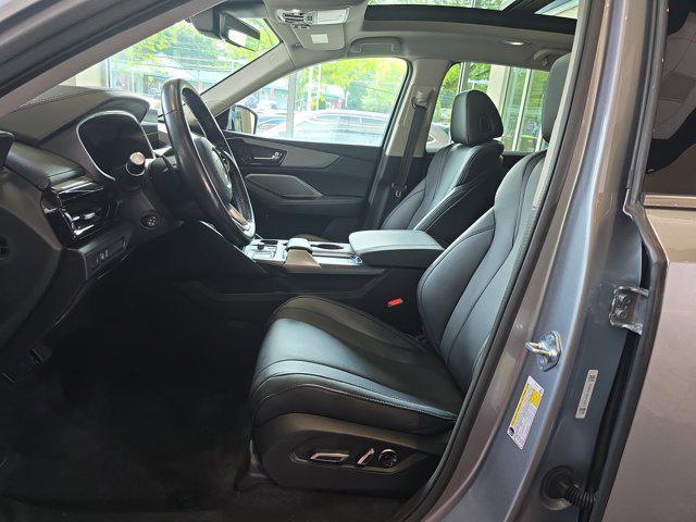 used 2023 Acura MDX car, priced at $39,104
