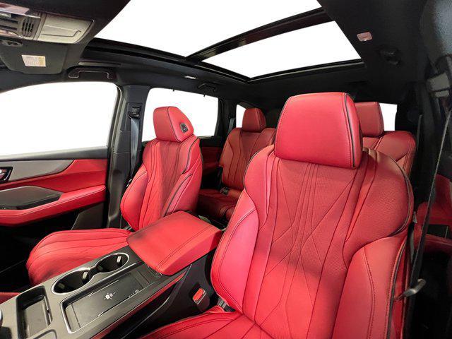 new 2025 Acura MDX car, priced at $70,250