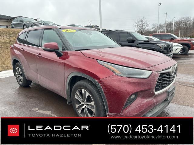 used 2022 Toyota Highlander car, priced at $33,999