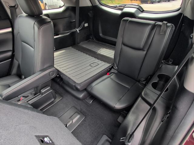 used 2019 Toyota Highlander car, priced at $27,999