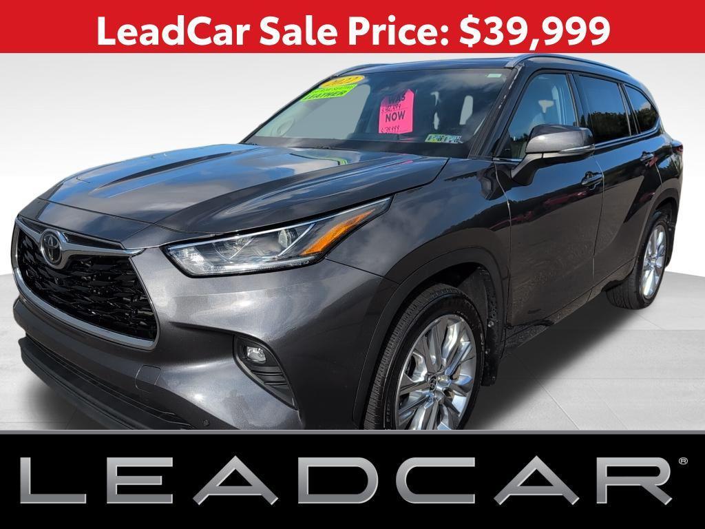 used 2022 Toyota Highlander car, priced at $39,999