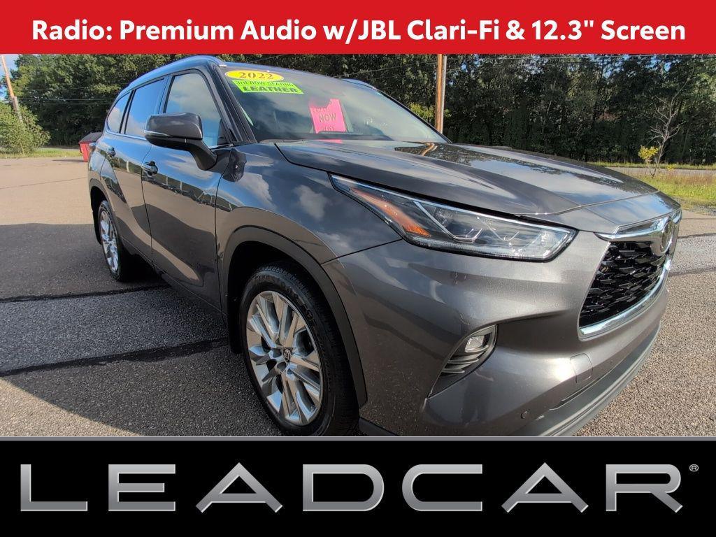 used 2022 Toyota Highlander car, priced at $39,999