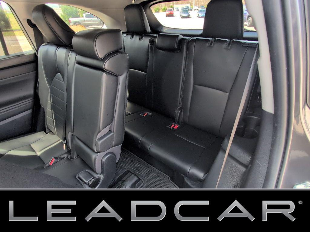 used 2022 Toyota Highlander car, priced at $35,499