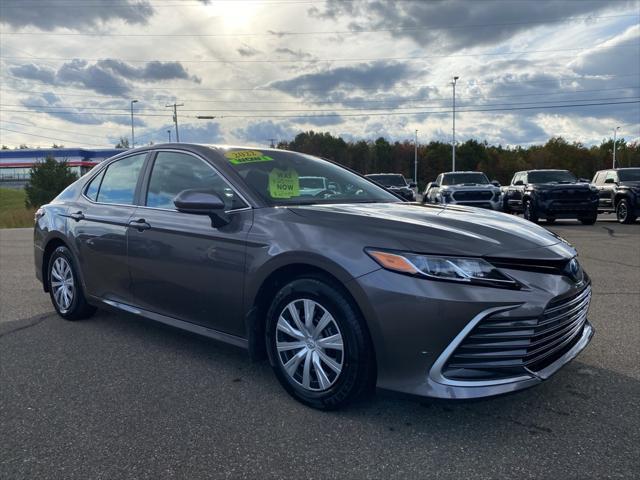 used 2022 Toyota Camry Hybrid car, priced at $27,499