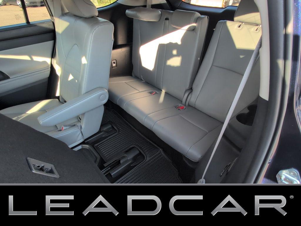used 2022 Toyota Highlander Hybrid car, priced at $37,499
