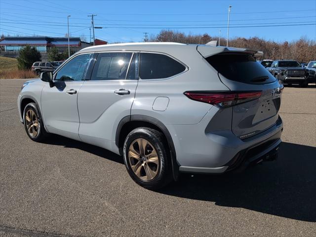 used 2022 Toyota Highlander Hybrid car, priced at $36,999