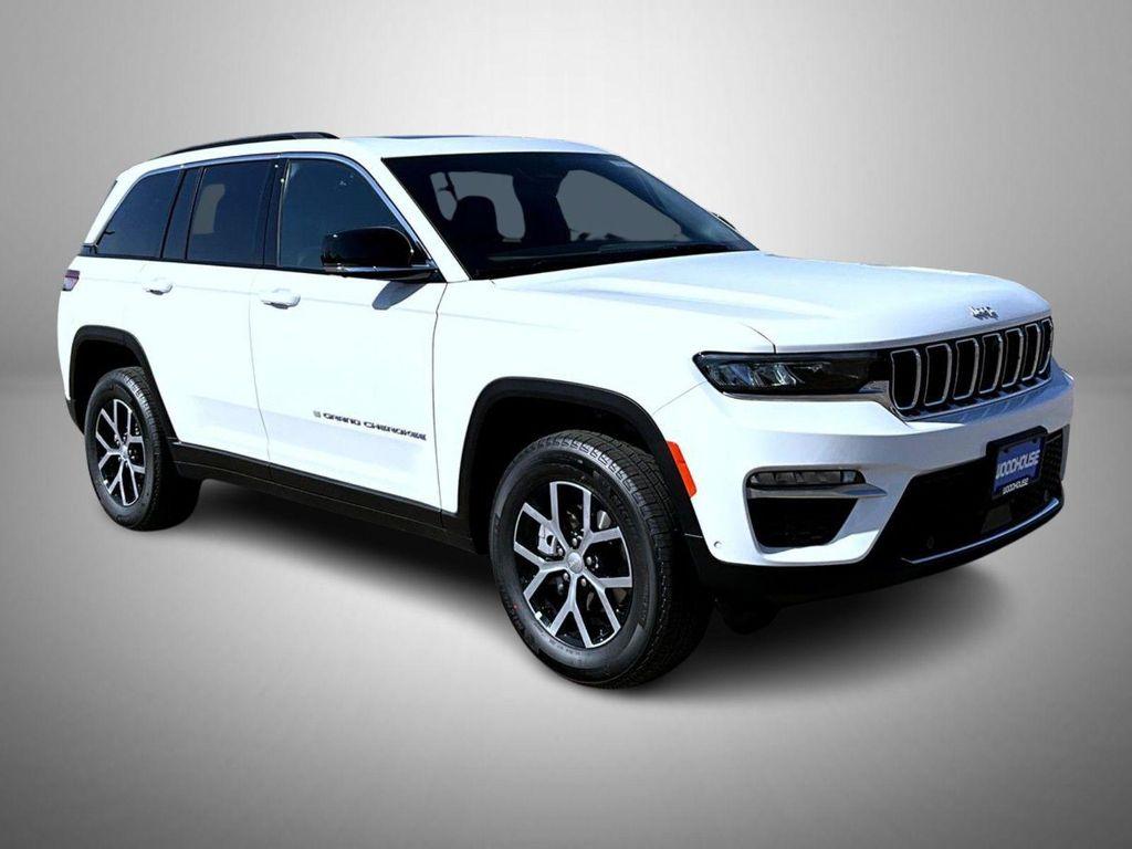 new 2025 Jeep Grand Cherokee car, priced at $45,769