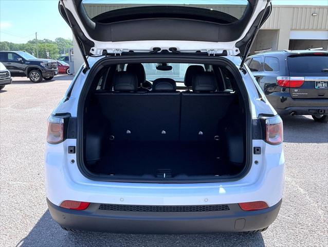 new 2025 Jeep Compass car, priced at $30,327