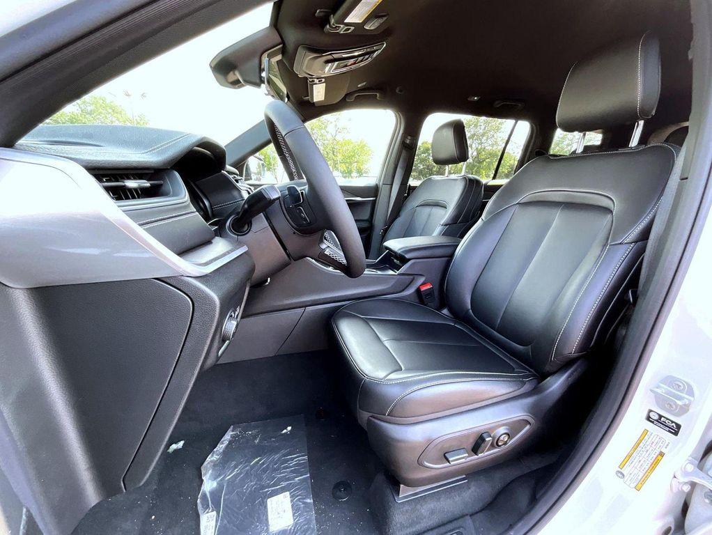 new 2025 Jeep Grand Cherokee L car, priced at $43,074