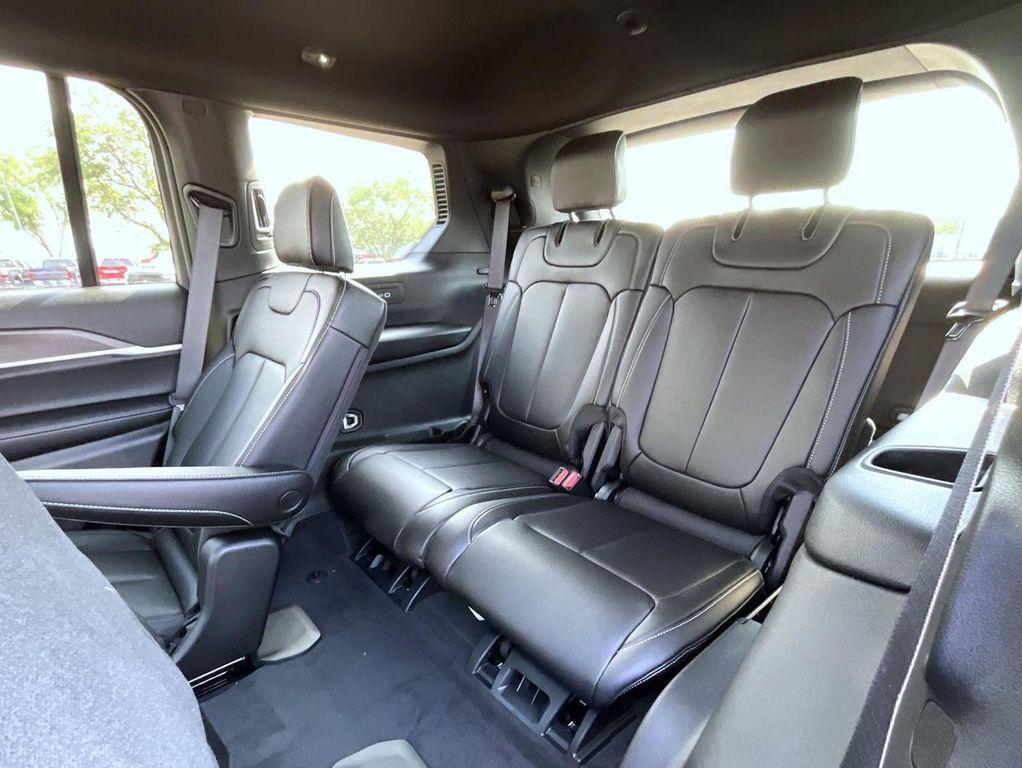 new 2025 Jeep Grand Cherokee L car, priced at $43,074