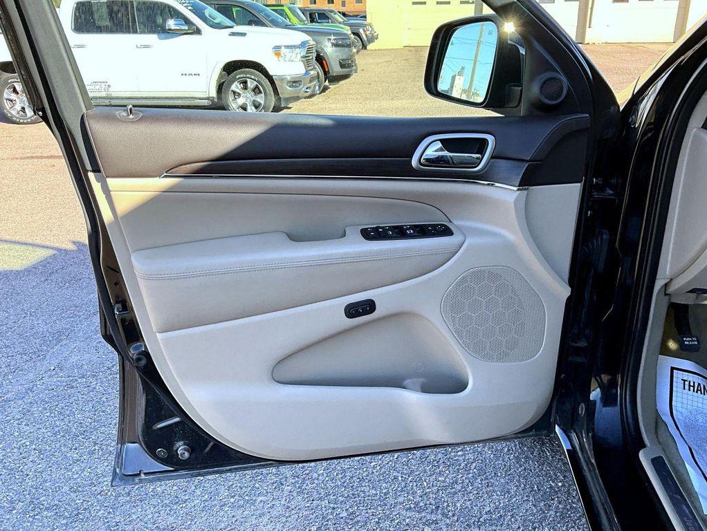 used 2017 Jeep Grand Cherokee car, priced at $16,888
