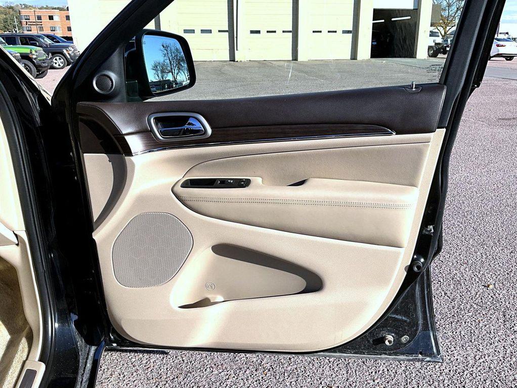 used 2017 Jeep Grand Cherokee car, priced at $16,888