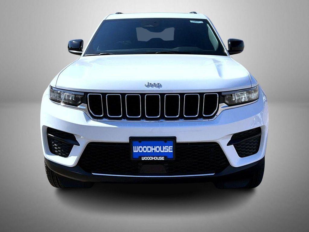 new 2025 Jeep Grand Cherokee car, priced at $33,209