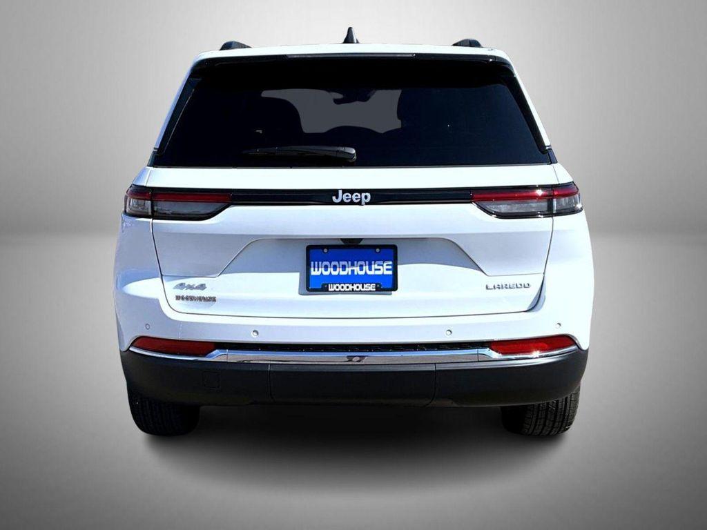 new 2025 Jeep Grand Cherokee car, priced at $33,209